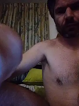 Hornybalkanmen12