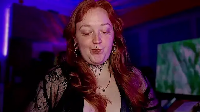 CURVYSAKURA