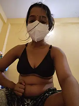 hot_poja webcam