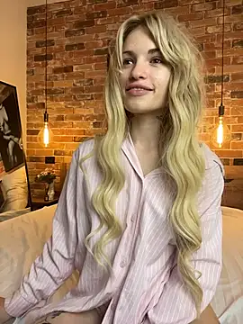 AminaBlush webcam
