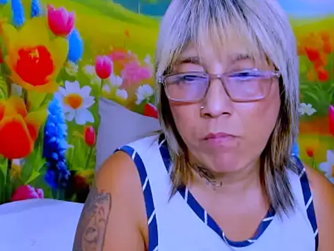 indianroxy webcam