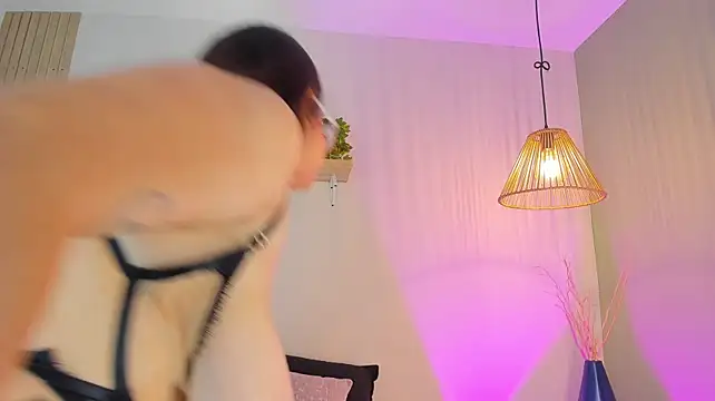 Isabella_Whiitee_ webcam