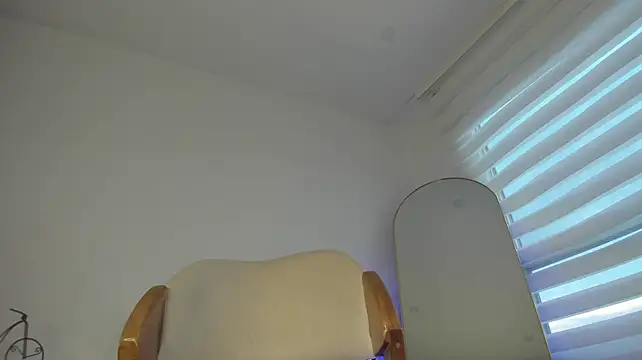 Ori_valentina live cam preview