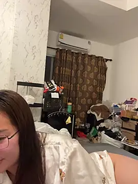 Ponthip webcam