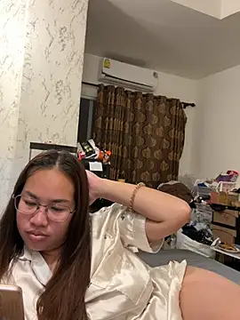 Ponthip webcam