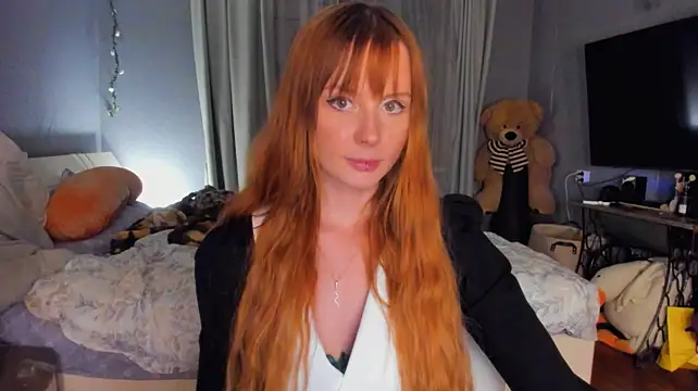 KlementinaBbG live cam on StripChat
