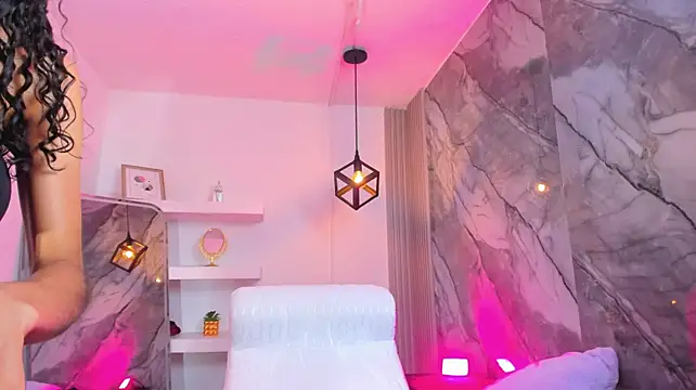IsabellaMonet webcam
