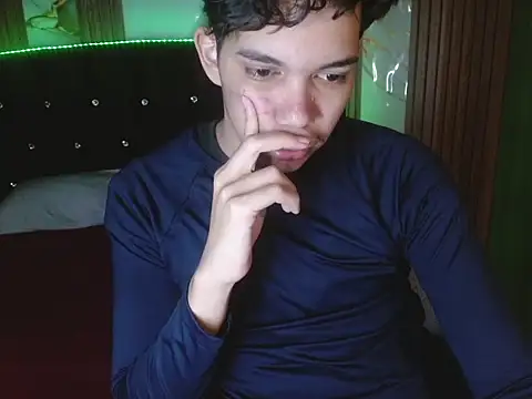 haku_nayro webcam