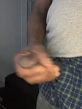 BigDaddyDy webcam