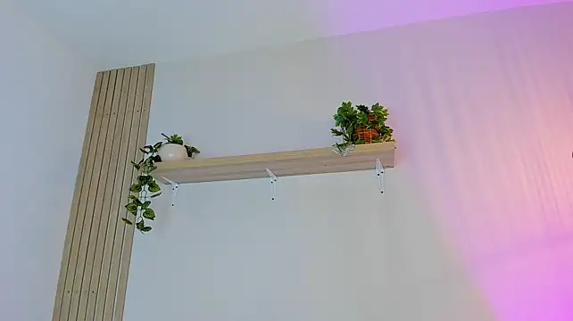 Isabella_Whiitee_ live cam preview