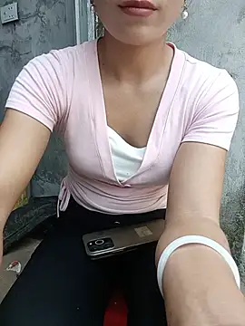 Thobaby112 live cam on StripChat