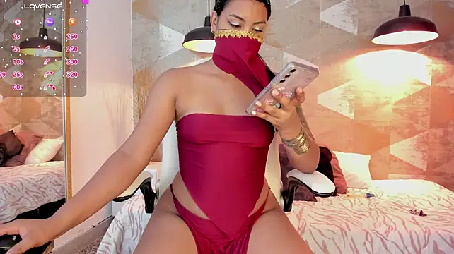 LalilaBrunettee webcam