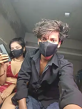 Romantic-couple10