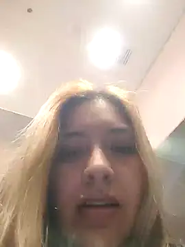 alana_69 live cam preview