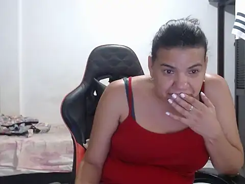 Adriana_0312 webcam