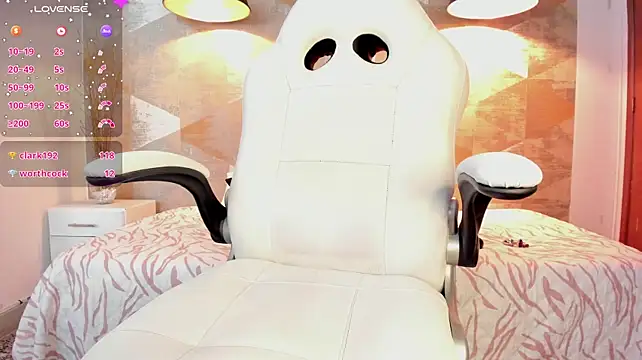 LalilaBrunettee live cam preview