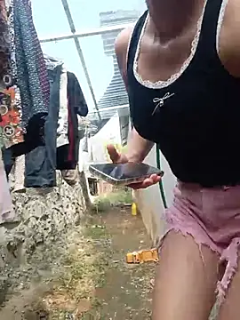 Linda-yiyi webcam