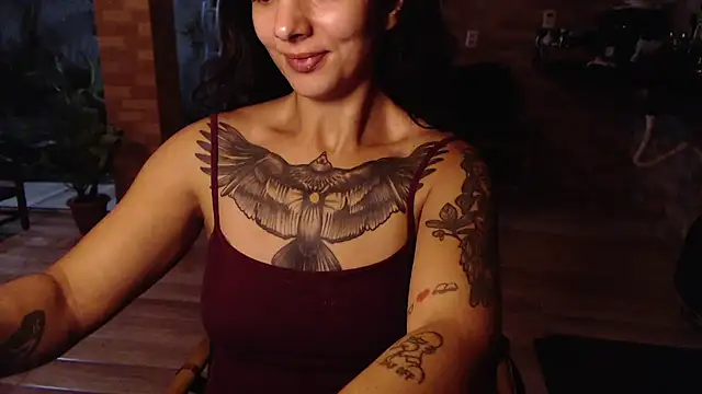 BeellyDance в эфире на Stripchat