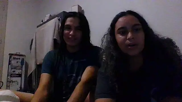 cinnaminnie live sex cam