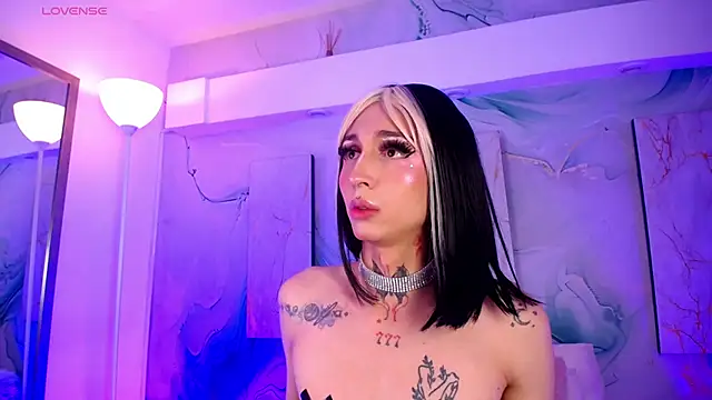 Aniie_Doll live cam on StripChat