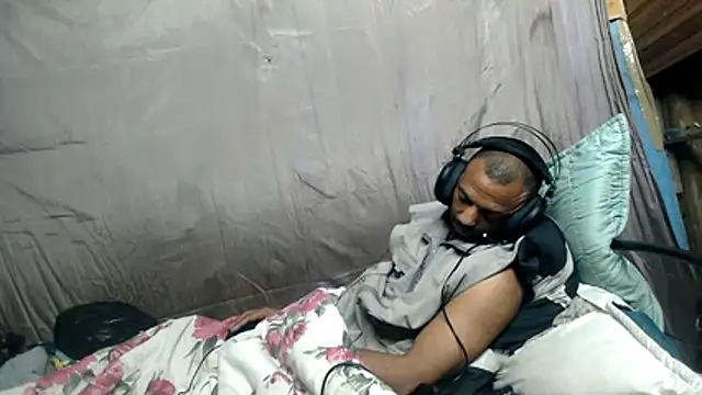 Camodick в эфире на Stripchat
