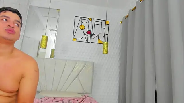Ana_and_Roseph live cam on StripChat