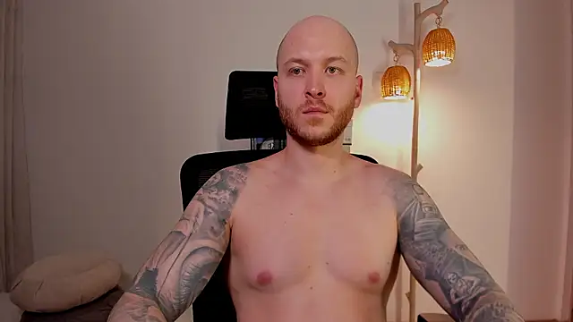 AdamMeyer_10 live cam on StripChat