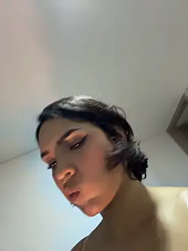 Alice_surprise webcam