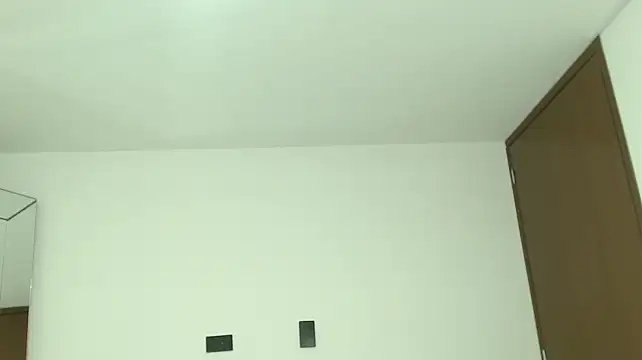 puca_ebony webcam