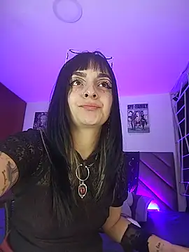 KARINNA__RAVEN webcam