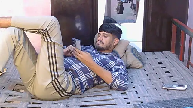 Yuvi_hot