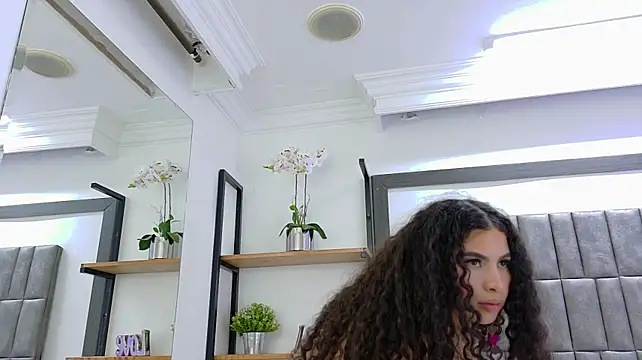 Skyler_Fox_