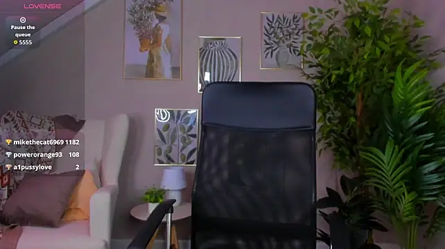 Lyynn_Martin webcam