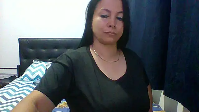 camilahot23