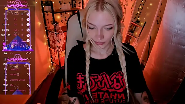 AnyaTaylor_ webcam