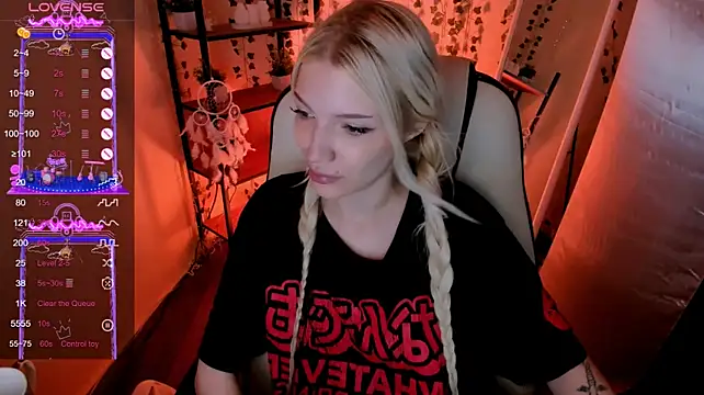 AnyaTaylor_ webcam
