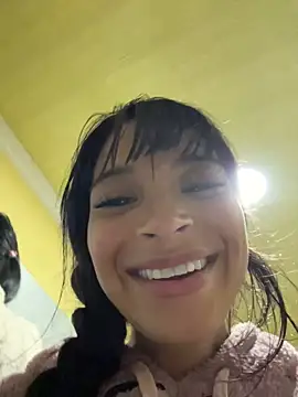 Sasha-firee live cam on StripChat