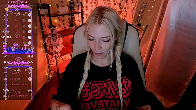 AnyaTaylor_ webcam