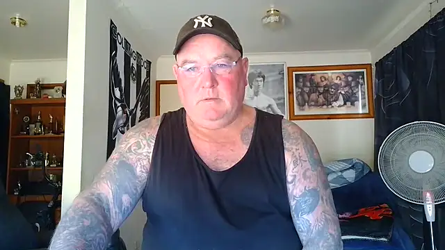 KINKYBLUEYES69