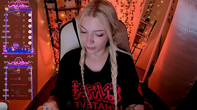 AnyaTaylor_ webcam