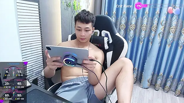 Naughty___asian webcam