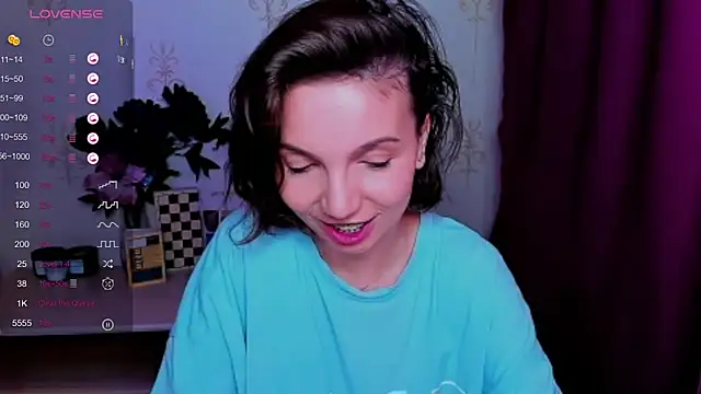 KindHazelHere_ webcam