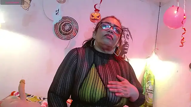 PervertedMature webcam