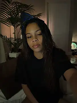 Petite_Baddie webcam