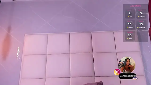Bahamadia_ webcam