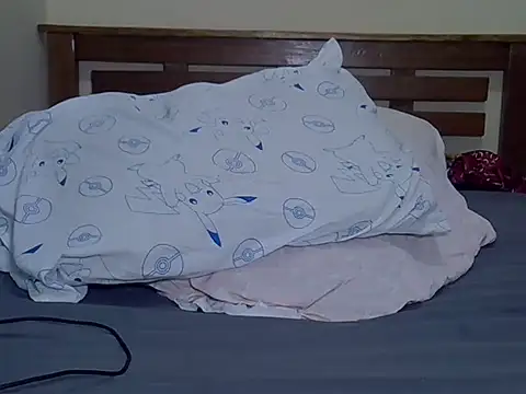 PrittyAnna webcam