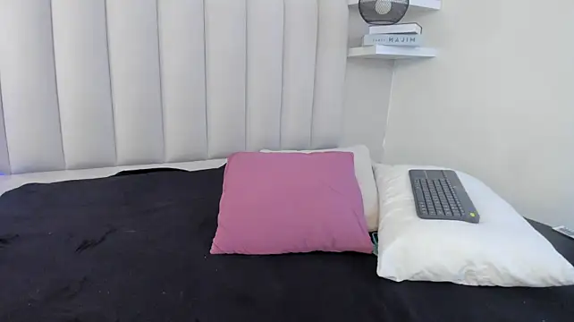 Miaa_Harper_ webcam