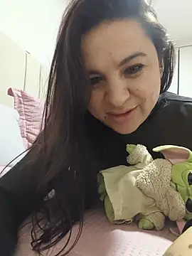 dalila_cobain (F milf) - Show boobs pinching nipples, spit them