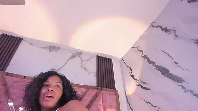averline_sterling webcam
