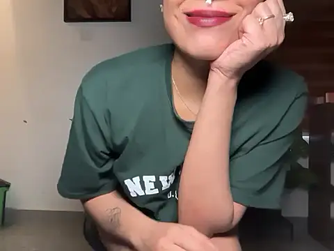 LucytheDevilQueen webcam